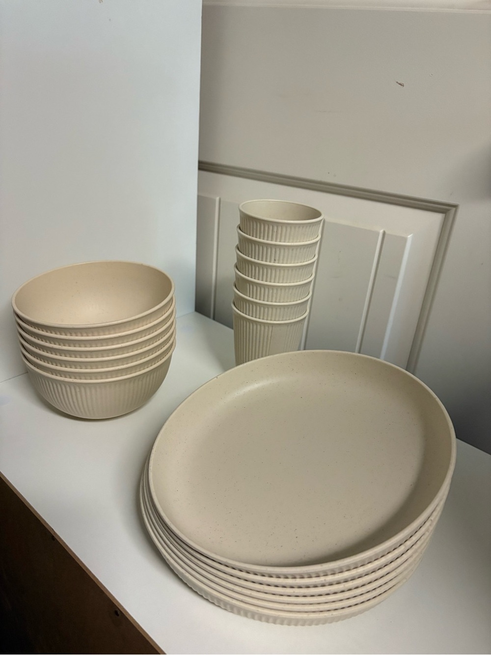 Neutral Cream Dinnerware Set - 12-Piece Home Dining Collection